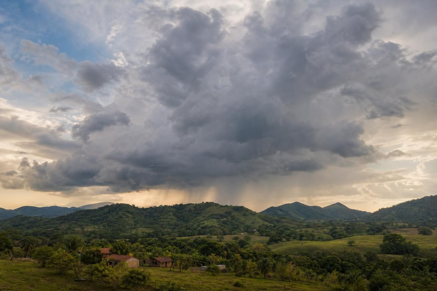 Las nubes que anuncian lluvia y cómo leerlas
